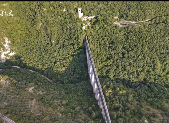 Apartmán Sotto I Tetti Del Borgo Spoleto Exteriér fotografie